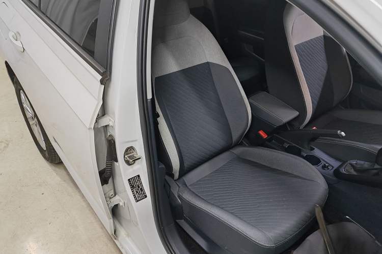Used Volkswagen Lavida 2023 New Sharp 1.5L Automatic Excellent New Edition Right Front Seat