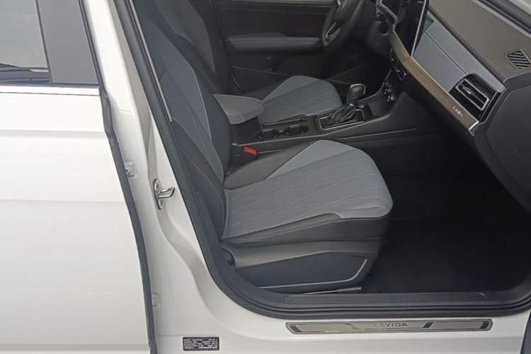 Used Volkswagen Lavida 2023 Revised Version 1.5L Automatic 5 Millionth Edition Right Front Seat