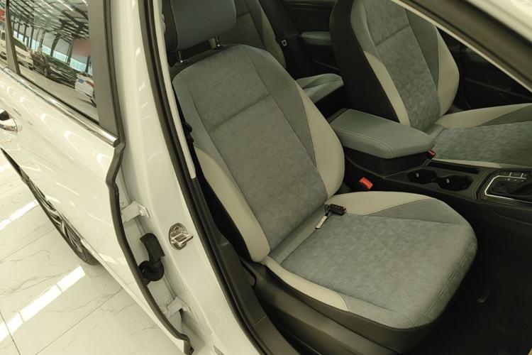 Used Volkswagen Lavida 2023 300TSI DSG Full-Comfort Edition Right Front Seat