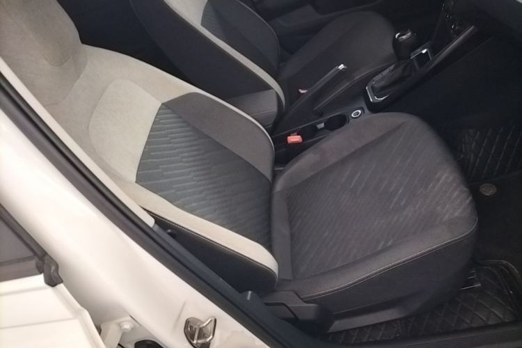 Used Volkswagen Lavida 2023 New Sharp 1.5L Automatic Excellent New Edition Right Front Seat