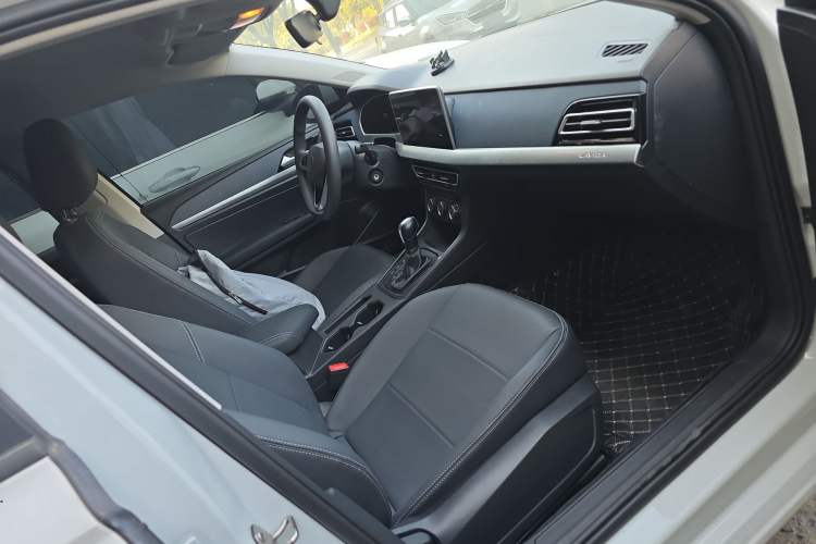 Used Volkswagen Lavida 2023 1.5L Automatic De Yi Edition Right Front Seat