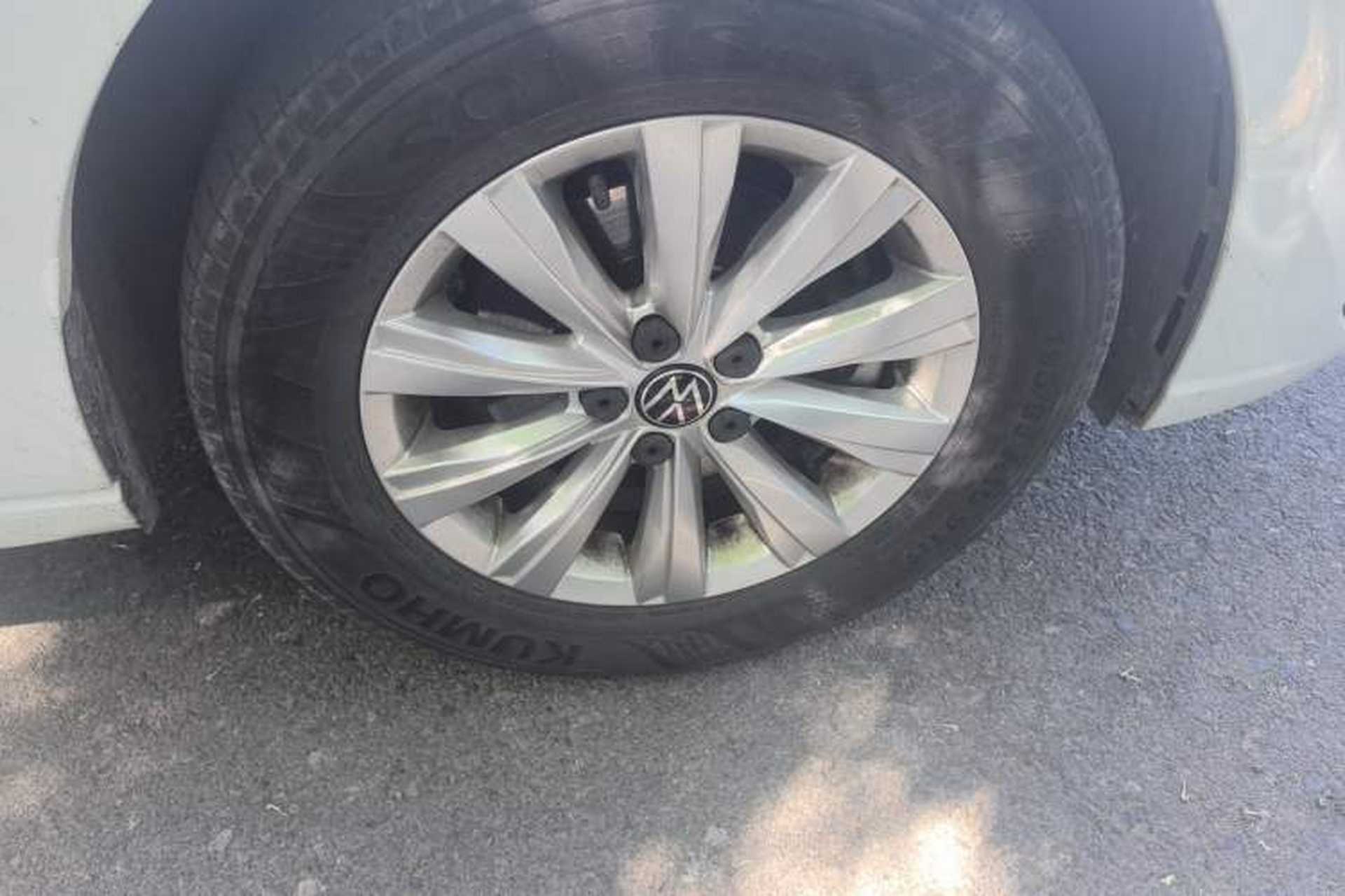 Used Volkswagen Lavida 2023 New Sharp 1.5L Manual New Comfort Edition Right Front Wheel Hub