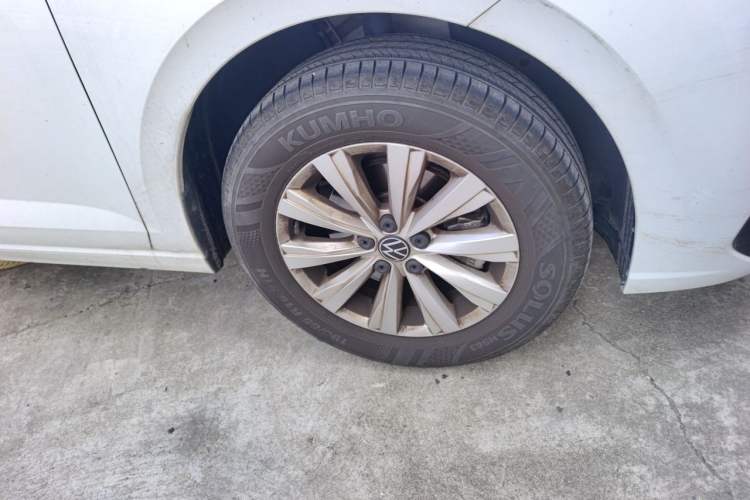 Used Volkswagen Lavida 2023 New Sharp 1.5L Automatic Excellent New Edition Right Front Wheel Hub