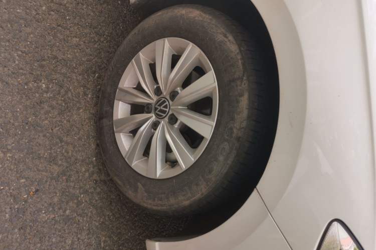 Used Volkswagen Lavida 2023 1.5L Automatic De Yi Edition Right Front Wheel Hub