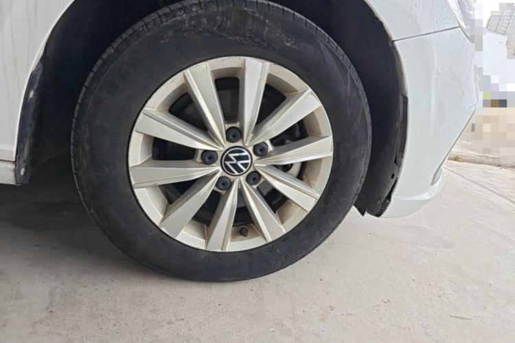Used Volkswagen Lavida 2023 1.5L Automatic De Yi Edition Right Front Wheel Hub