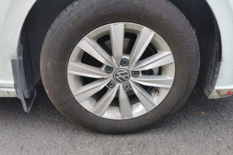 Used Volkswagen Lavida 2023 Revised 1.5L Automatic DeYi Edition Right Front Wheel Hub