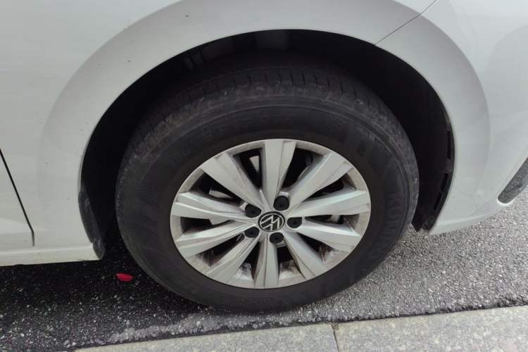 Used Volkswagen Lavida 2023 New Sharp 1.5L Automatic Excellent New Edition Right Front Wheel Hub