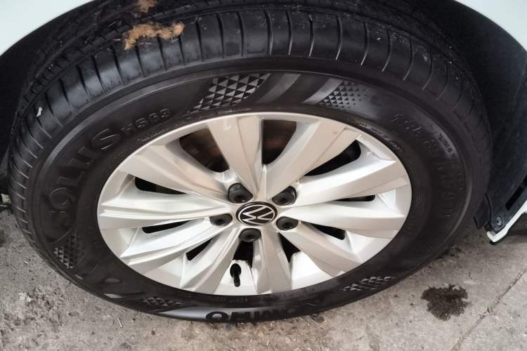 Used Volkswagen Lavida 2023 New Sharp 1.5L Manual New Comfort Edition Right Front Wheel Hub