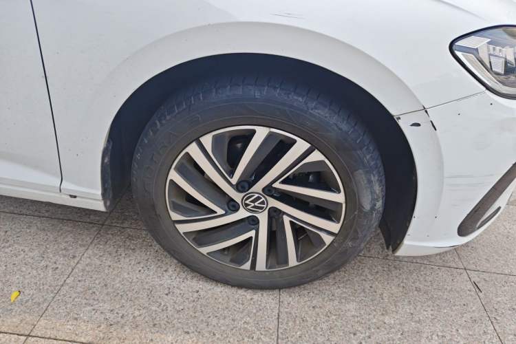 Used Volkswagen Lavida 2023 300TSI DSG Starry Full-Comfort Edition Right Front Wheel Hub