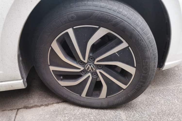 Used Volkswagen Lavida 2023 New Sharp 1.5L Automatic New Wish Edition Right Front Wheel Hub