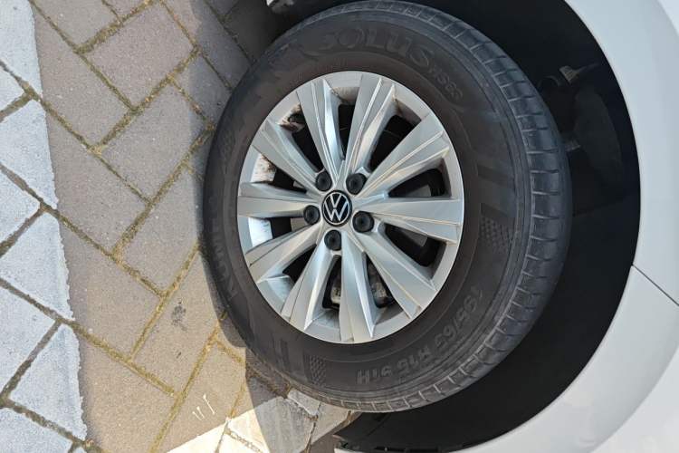 Used Volkswagen Lavida 2023 New Rui 1.5L Automatic New Yi Edition Right Front Wheel Hub