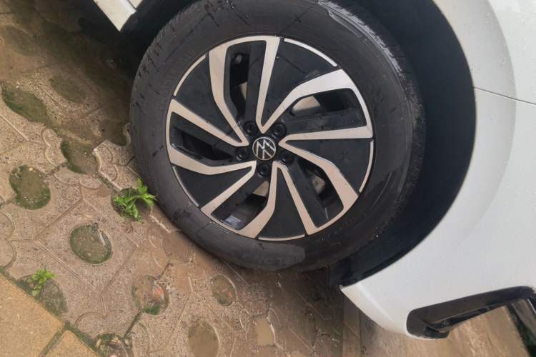 Used Volkswagen Lavida 2023 New Sharp 1.5L Automatic Outstanding New Vision Edition Right Front Wheel Hub