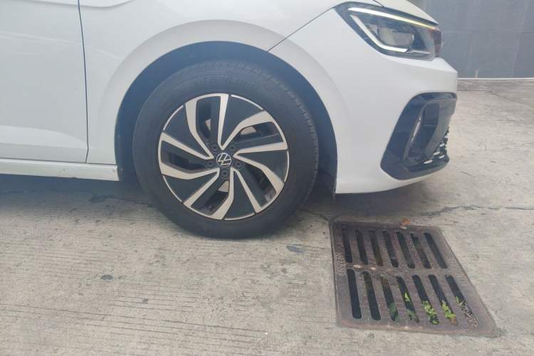 Used Volkswagen Lavida 2023 New Sharp 1.5L Automatic Excellent New Edition Right Front Wheel Hub