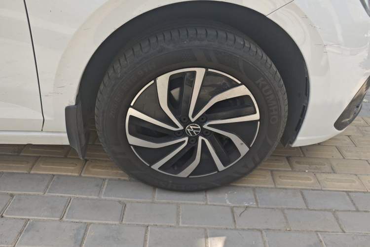 Used Volkswagen Lavida 2023 New Sharp 1.5L Automatic New Wish Edition Right Front Wheel Hub