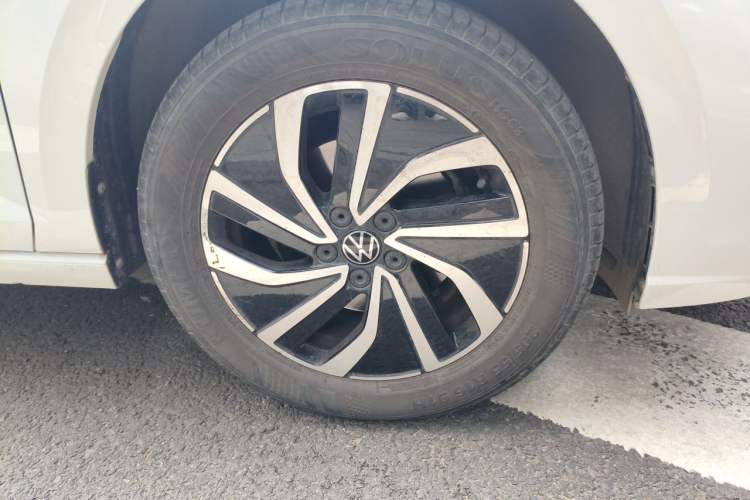 Used Volkswagen Lavida 2023 New Sharp 1.5L Automatic Outstanding New Vision Edition Right Front Wheel Hub