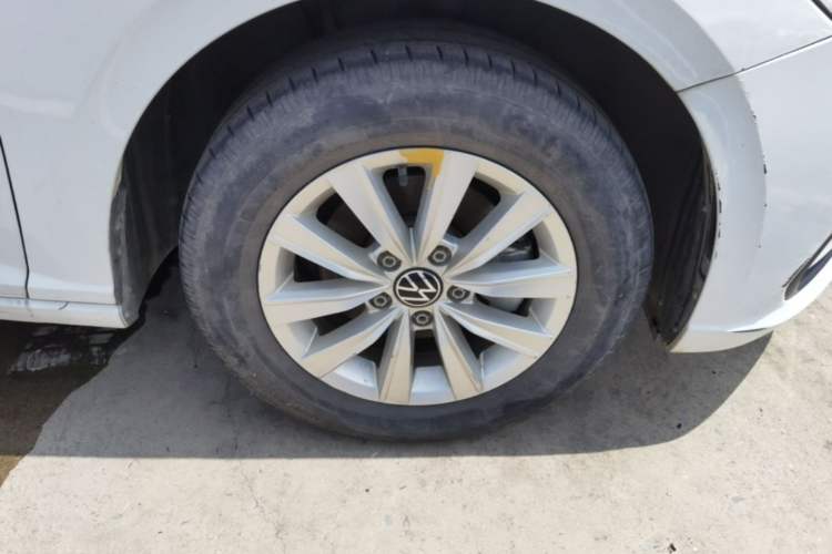 Used Volkswagen Lavida 2023 Revised 1.5L Automatic DeYi Edition Right Front Wheel Hub