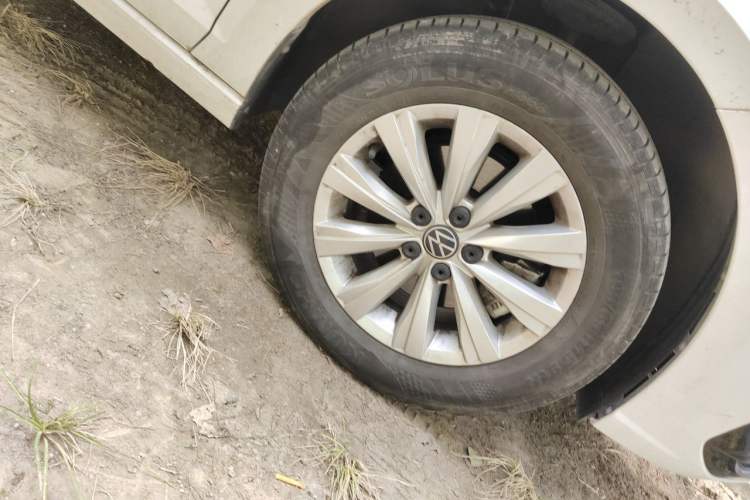 Used Volkswagen Lavida 2023 New Rui 1.5L Automatic New Yi Edition Right Front Wheel Hub