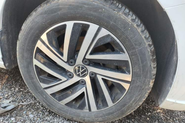 Used Volkswagen Lavida 2023 280TSI DSG Full-Comfort Edition Right Front Wheel Hub