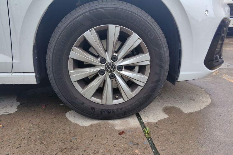 Used Volkswagen Lavida 2023 New Sharp 1.5L Automatic Excellent New Edition Right Front Wheel Hub