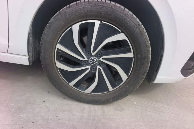 Used Volkswagen Lavida 2023 New Sharp 1.5L Automatic New Wish Edition Right Front Wheel Hub