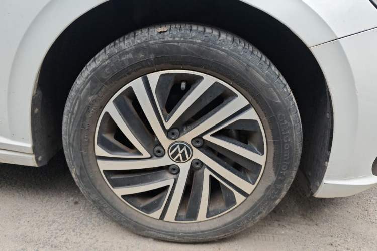 Used Volkswagen Lavida 2023 280TSI DSG Starry Sky Deluxe Edition Right Front Wheel Hub