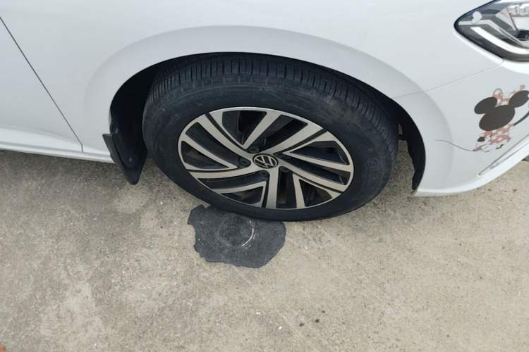 Used Volkswagen Lavida 2023 300TSI DSG Full-Comfort Edition Right Front Wheel Hub