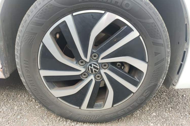 Used Volkswagen Lavida 2023 New Sharp 1.5L Automatic New Wish Edition Right Front Wheel Hub