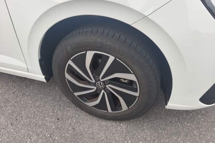 Used Volkswagen Lavida 2023 New Sharp 1.5L Automatic New Wish Edition Right Front Wheel Hub
