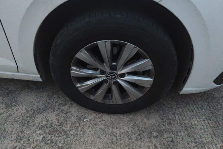 Used Volkswagen Lavida 2023 New Rui 1.5L Automatic New Yi Edition Right Front Wheel Hub