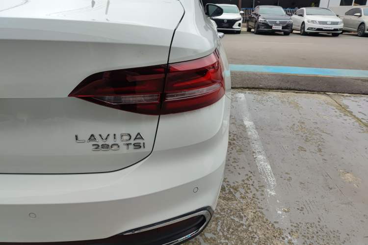 Used Volkswagen Lavida 2023 280TSI DSG Full-Comfort Edition Right Rear Taillight