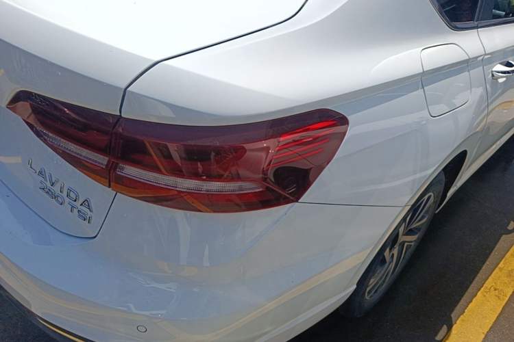 Used Volkswagen Lavida 2023 280TSI DSG Full-Comfort Edition Right Rear Taillight