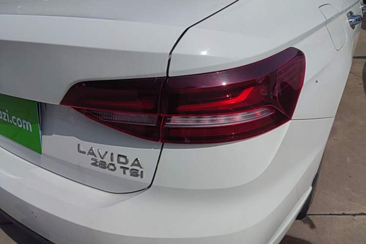 Used Volkswagen Lavida 2023 280TSI DSG Full-Comfort Edition Right Rear Taillight