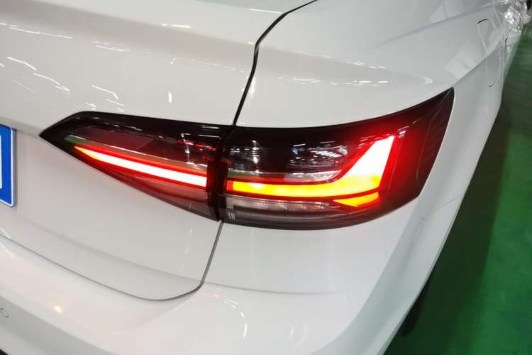 Used Volkswagen Lavida 2023 New Sharp 1.5L Automatic Excellent New Edition Right Rear Taillight
