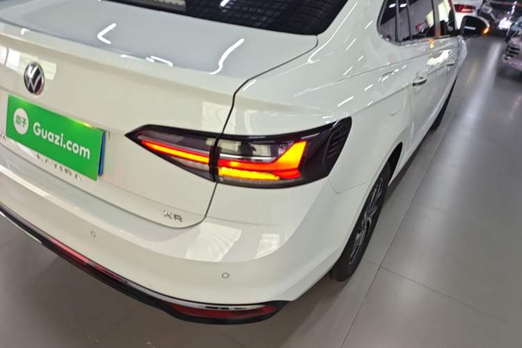 Used Volkswagen Lavida 2023 New Sharp 1.5L Automatic New Wish Edition Right Rear Taillight