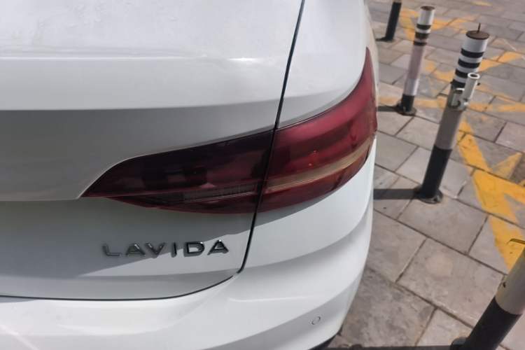 Used Volkswagen Lavida 2023 Revised 1.5L Automatic DeYi Edition Right Rear Taillight