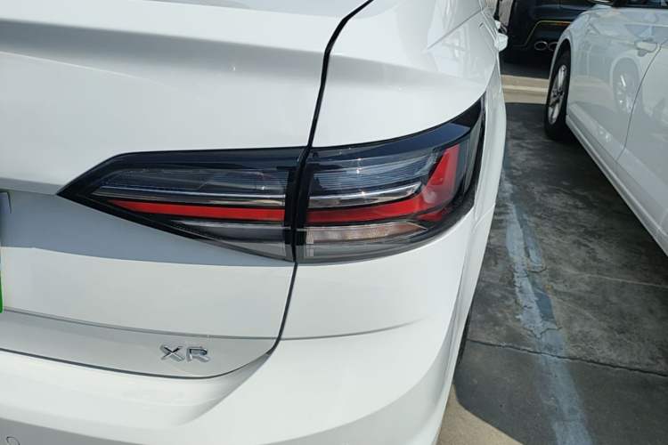 Used Volkswagen Lavida 2023 New Sharp 1.5L Automatic Excellent New Edition Right Rear Taillight