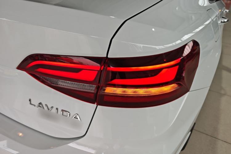 Used Volkswagen Lavida 2023 280TSI DSG Full-Comfort Edition Right Rear Taillight