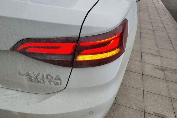 Used Volkswagen Lavida 2023 280TSI DSG Full-Comfort Edition Right Rear Taillight