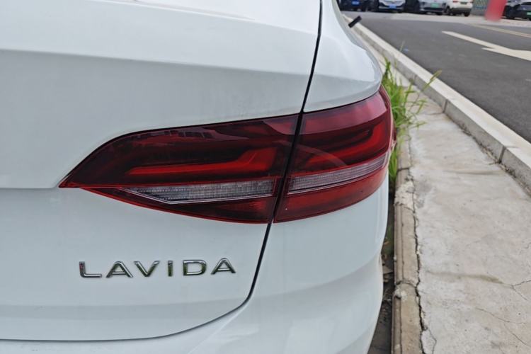 Used Volkswagen Lavida 2023 Revised 1.5L Automatic DeYi Edition Right Rear Taillight