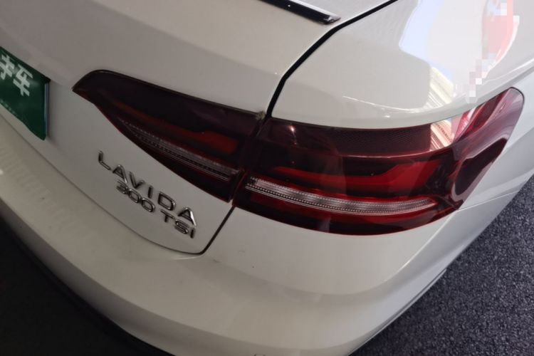 Used Volkswagen Lavida 2023 300TSI DSG Starry Full-Comfort Edition Right Rear Taillight