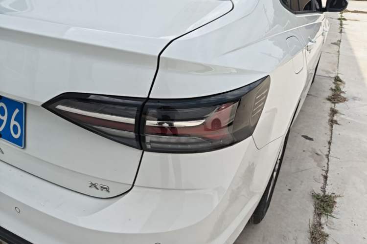 Used Volkswagen Lavida 2023 New Rui 1.5L Automatic New Yi Edition Right Rear Taillight
