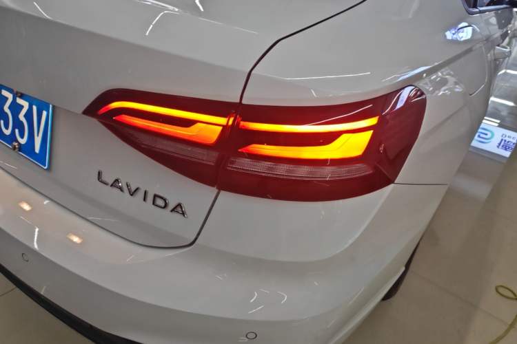 Used Volkswagen Lavida 2023 Revised 1.5L Automatic DeYi Edition Right Rear Taillight