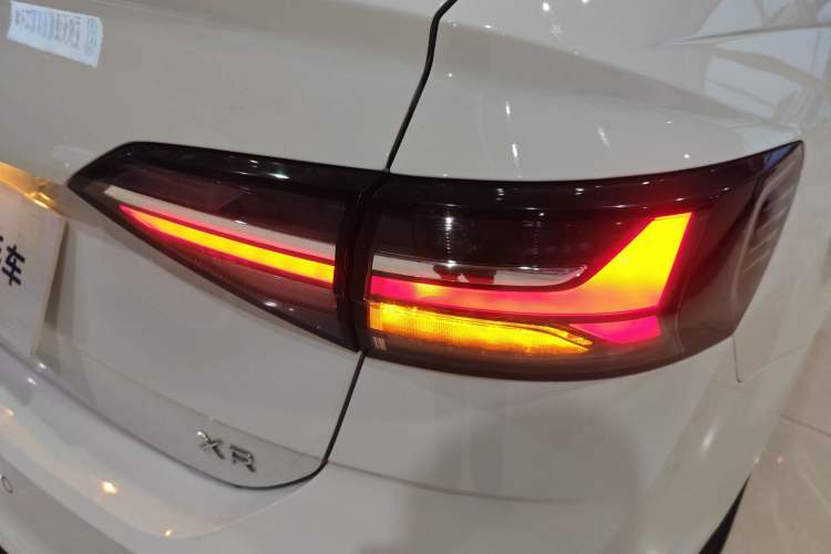 Used Volkswagen Lavida 2023 New Rui 1.5L Automatic New Yi Edition Right Rear Taillight