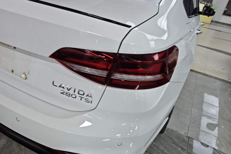 Used Volkswagen Lavida 2023 280TSI DSG Starry Sky Elegance Edition Right Rear Taillight
