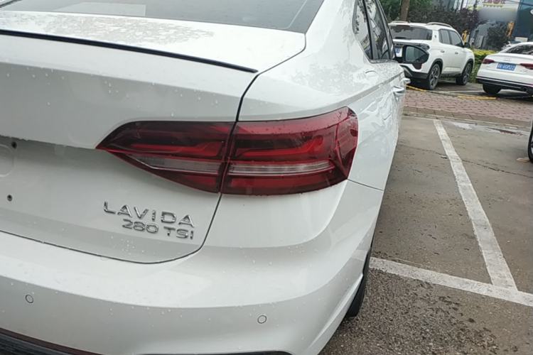 Used Volkswagen Lavida 2023 280TSI DSG Starry Sky Deluxe Edition Right Rear Taillight