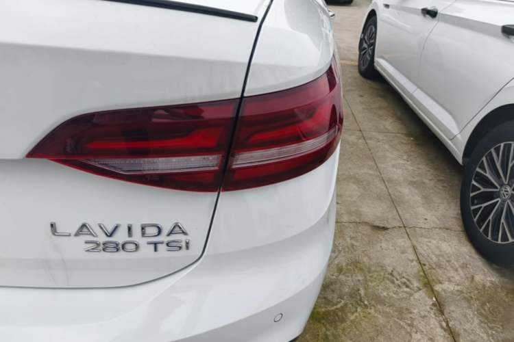 Used Volkswagen Lavida 2023 280TSI DSG Starry Sky Deluxe Edition Right Rear Taillight