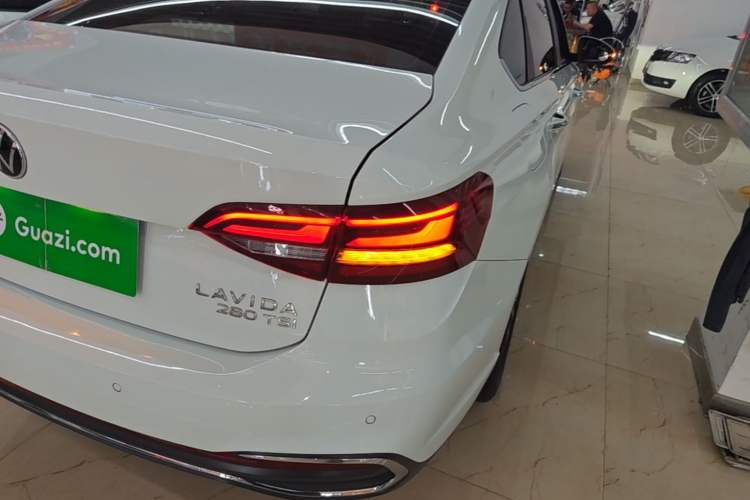 Used Volkswagen Lavida 2023 280TSI DSG Full-Comfort Edition Right Rear Taillight