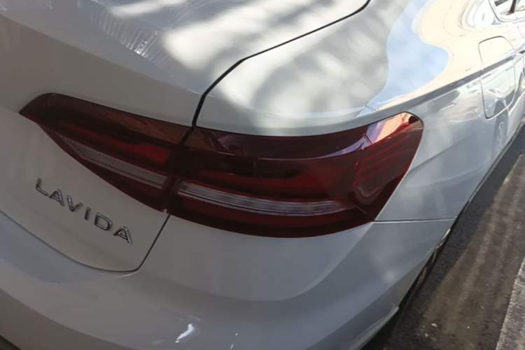 Used Volkswagen Lavida 2023 Revised Version 1.5L Automatic Starry Sky Edition – 5 Million Units Right Rear Taillight