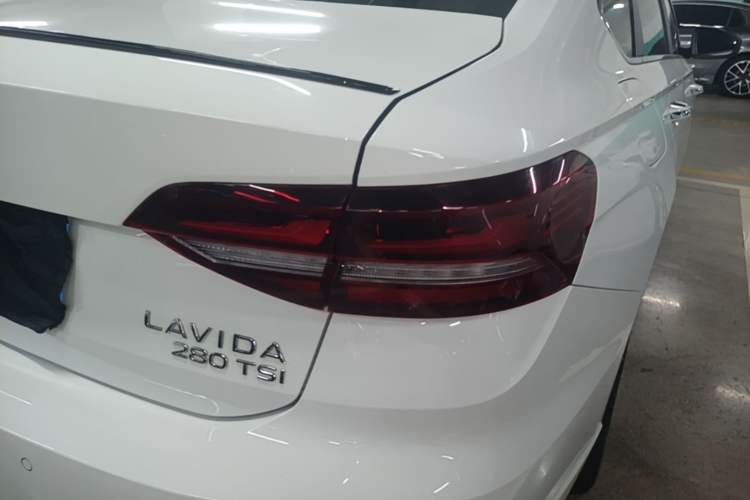 Used Volkswagen Lavida 2023 280TSI DSG Starry Sky Deluxe Edition Right Rear Taillight