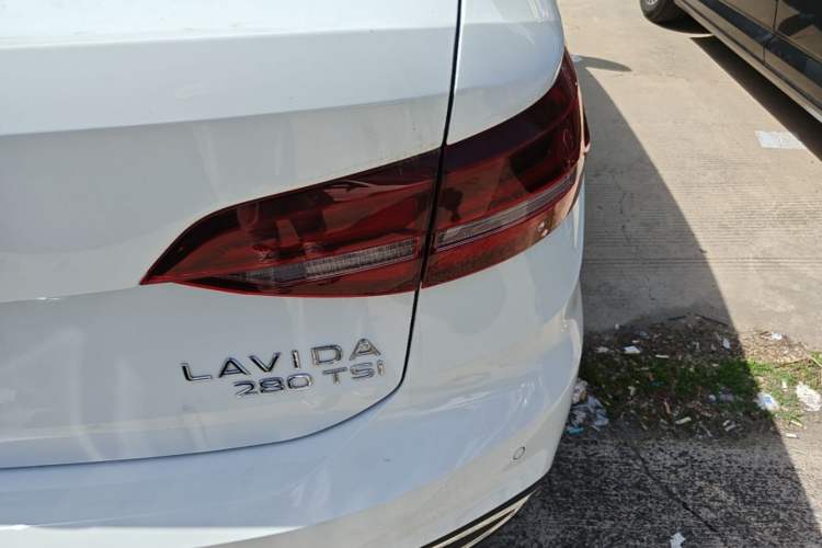 Used Volkswagen Lavida 2023 280TSI DSG Full-Comfort Edition Right Rear Taillight